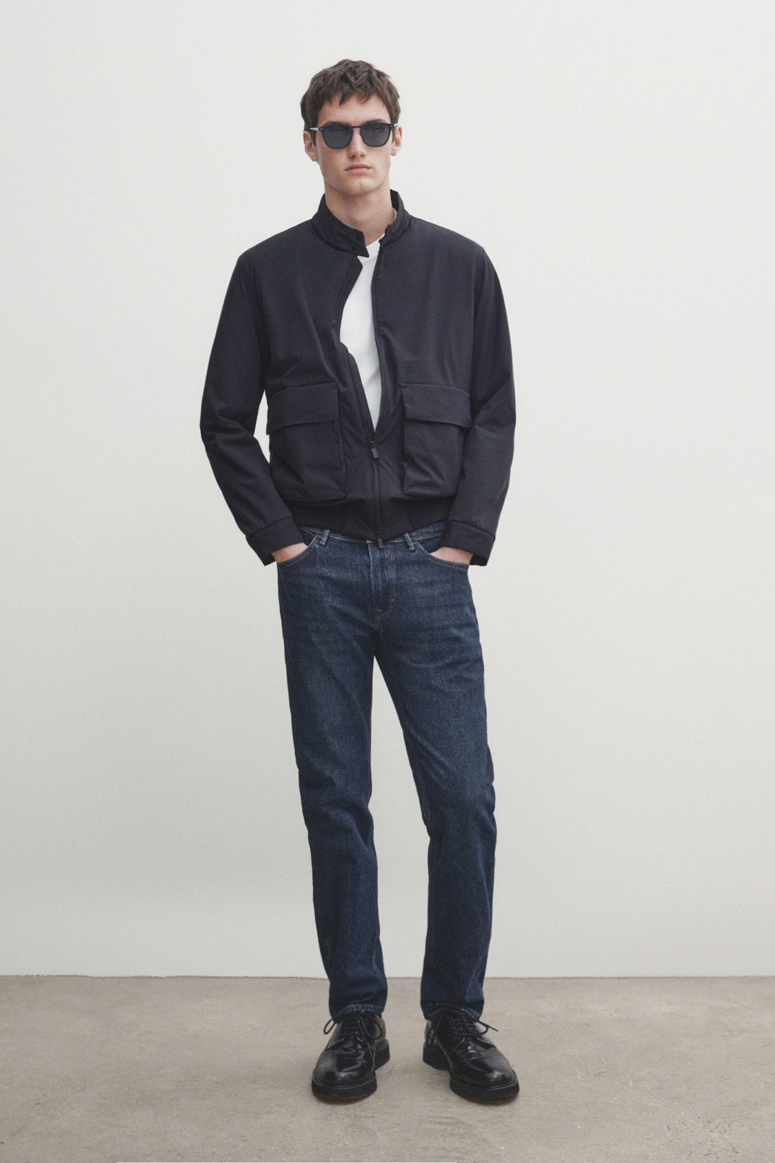 Slim-fit enzymatic jeans